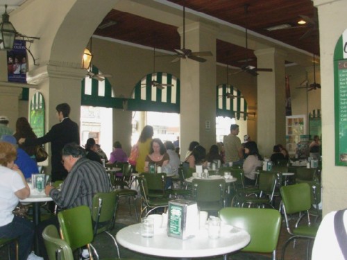 Cafe du Monde in the French Quarter - Image 6